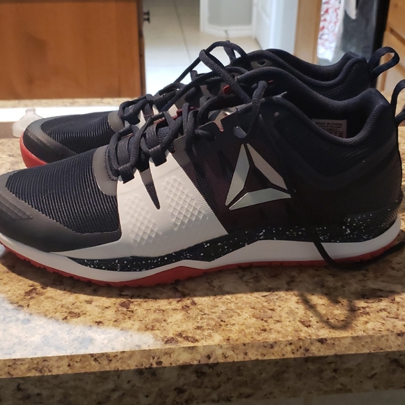 jj watt cross trainers